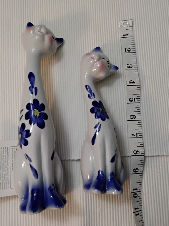 Occupied Japan Other - 4026 Vintage Porcelain White and Blue Floral Cat Figurines Lot Of 4.